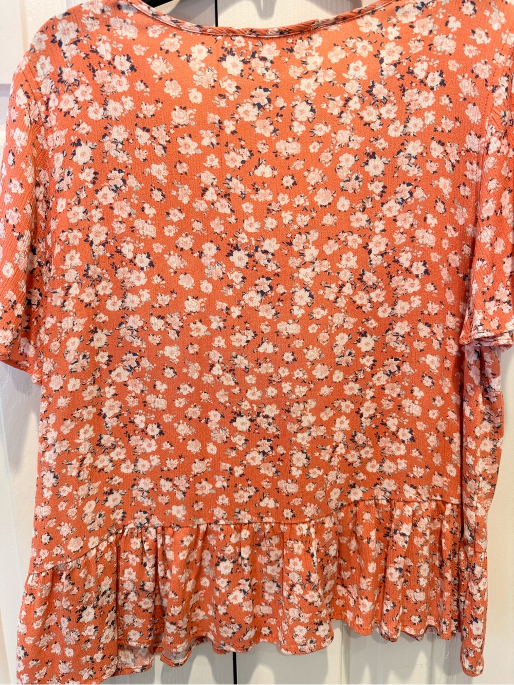 Hippie Rose Coral Floral V-Neck Button Peplum Embroidered Blouse Top - Picture 7 of 7